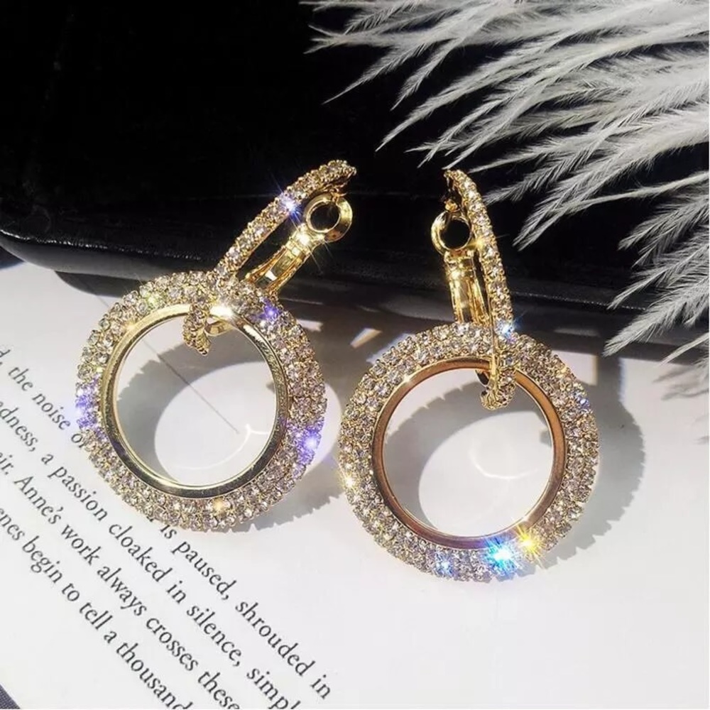 Elegant crystal earrings round Gold earrings woman - Picture 3 of 3